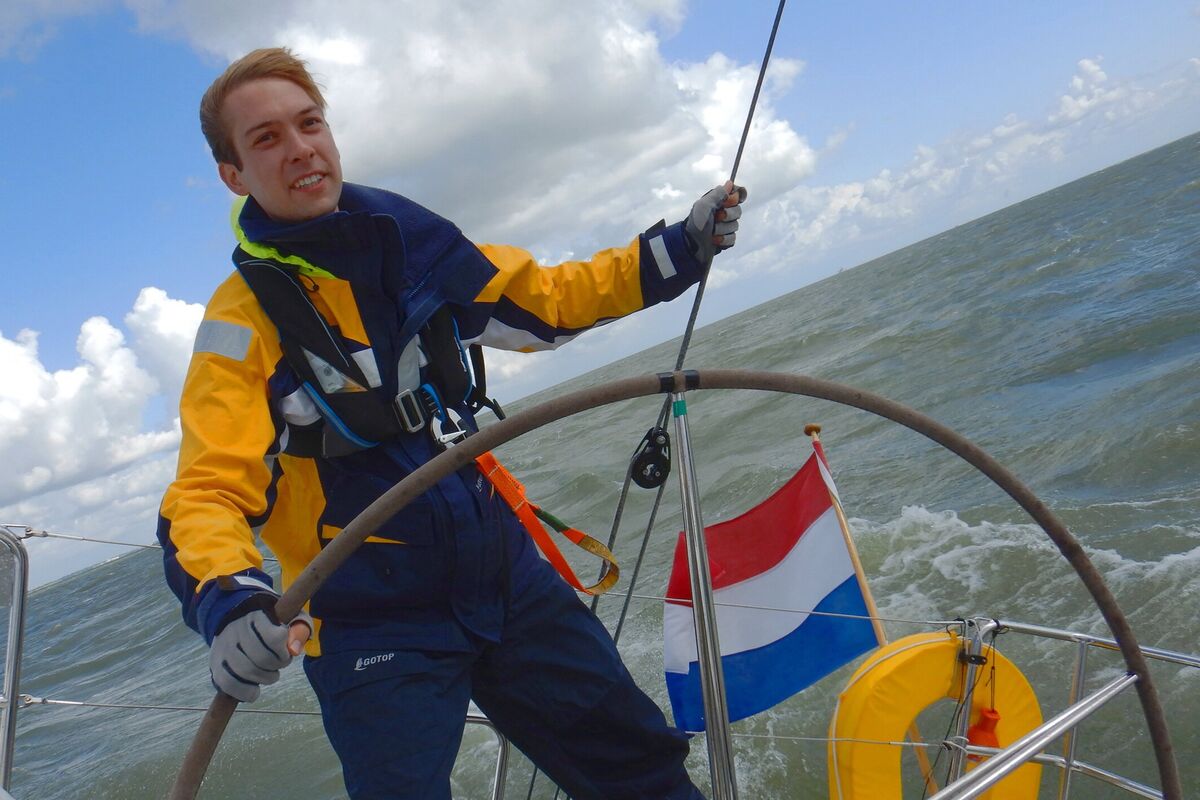Segelboot auf dem Wasser